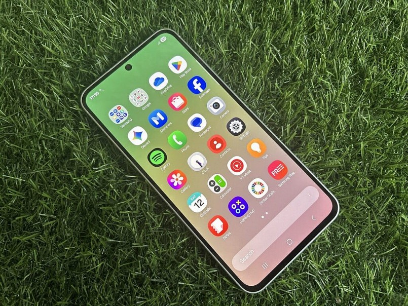 Theo các báo cáo mới nhất từ GSMArena và PhoneArena, Samsung đang lên kế hoạch Theo các báo cáo mới nhất từ GSMArena và PhoneArena, Samsung đang lên kế hoạch