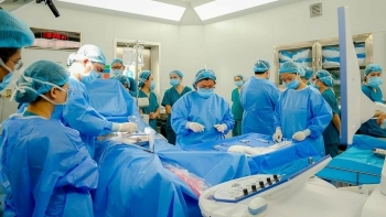 Diện mạo y tế Việt Nam sau một thập kỷ: Giữ chân người nhà, hút khách quốc tế