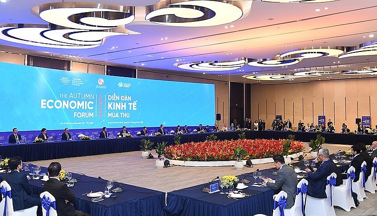 Các đại biểu cho rằng một nền kinh tế thông minh không chỉ dựa trên công nghệ, mà còn là sự kết hợp giữa quản trị, hợp tác, đổi mới sáng tạo xoay quanh đòi hỏi thực tiễn của cuộc sống - Ảnh: VGP/Hải Minh Các đại biểu cho rằng một nền kinh tế thông minh không chỉ dựa trên công nghệ, mà còn là sự kết hợp giữa quản trị, hợp tác, đổi mới sáng tạo xoay quanh đòi hỏi thực tiễn của cuộc sống - Ảnh: VGP/Hải Minh