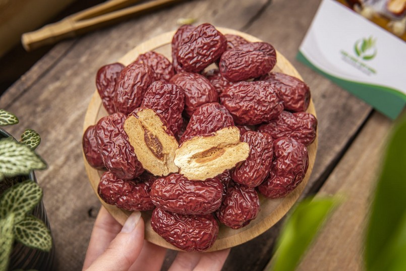 Táo đỏ đủ loại giá, thật – giả lẫn lộn: nhận biết thế nào cho đúng? Táo đỏ đủ loại giá, thật – giả lẫn lộn: nhận biết thế nào cho đúng?