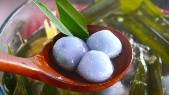 Ngỡ ngàng chè cua Cà Mau: Nghe tên đáng sợ, ăn một lần là ghiền