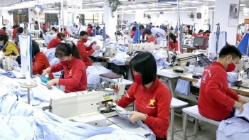 Chiến lược "Xanh hóa - Số hóa": Chìa khóa vàng cho mục tiêu 64,5 tỷ USD của dệt may Việt