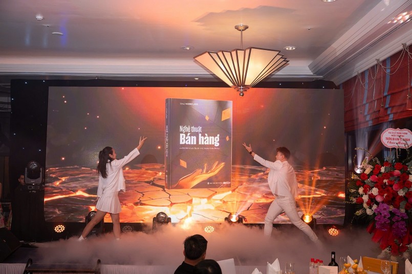 Lễ ra mắt sách Nghệ thuật bán hàng.