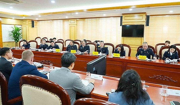 Cục Hải quan Việt Nam tiếp và làm việc với Phái đoàn cấp cao của Hội đồng Kinh doanh ASEAN – châu Âu và Hiệp hội Doanh nghiệp châu Âu tại Việt Nam.