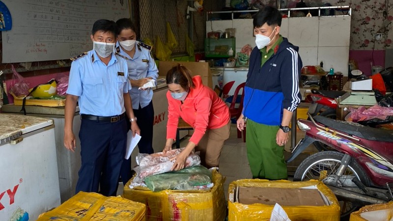 Cần Thơ: Liên tiếp phát hiện cơ sở kinh doanh thực phẩm đông lạnh không rõ nguồn gốc