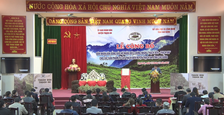 Huyện Thạch An đón nhận Văn bằng bảo hộ nhãn hiệu chứng nhận “Thạch đen - Thạch An”