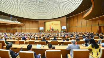 Tăng cường tranh luận, giải quyết triệt để các vấn đề thực tiễn