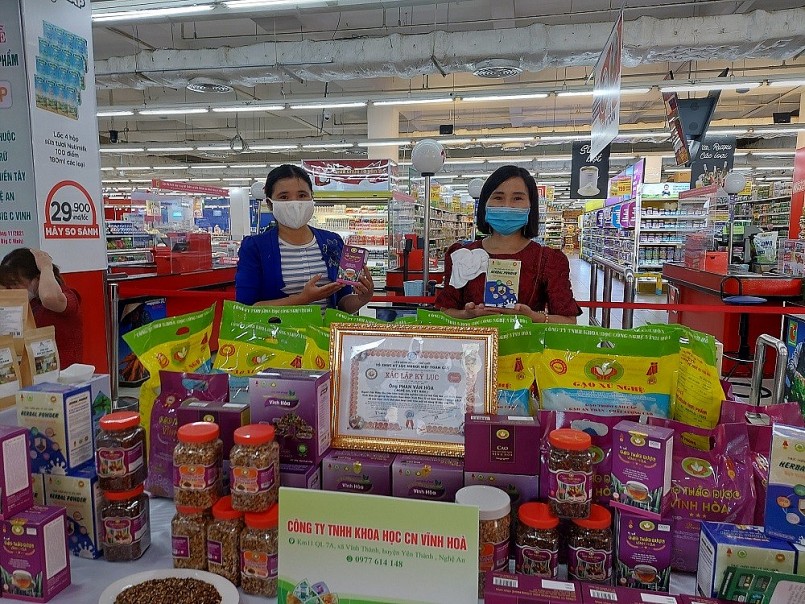 Các sản phẩm như: Gạo xứ Nghệ, gạo thảo dược, gạo Vĩnh Hòa… của thương hiệu Công ty TNHH KHCN Vĩnh Hòa (huyện Yên Thành, Nghệ An) Các sản phẩm như: Gạo xứ Nghệ, gạo thảo dược, gạo Vĩnh Hòa… của thương hiệu Công ty TNHH KHCN Vĩnh Hòa (huyện Yên Thành, Nghệ An)