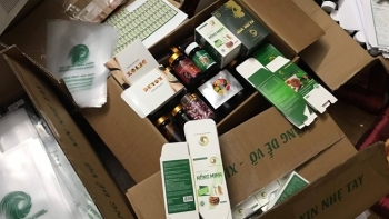 Bắt hơn 1 tấn thực phẩm chức năng tự chế tại Hà Nội