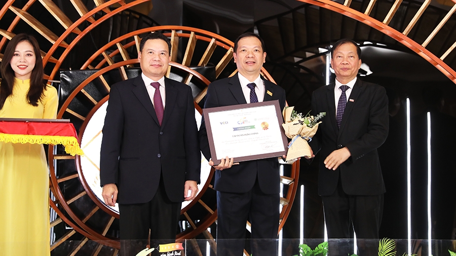 Tập đoàn Hưng Thịnh vinh dự vào Top 10 doanh nghiệp bền vững tại Việt Nam 2020