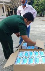 Xuất lậu khẩu trang với khai báo là mỳ tôm