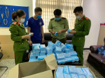 Hà Nam: Tịch thu 13.500 chiếc khẩu trang không nhãn mác