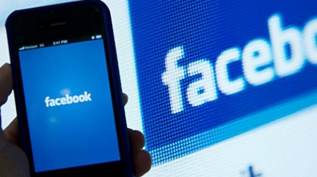 Facebook trợ cấp cho các doanh nghiệp nhỏ gặp khó khăn trong mùa dịch Ảnh: AFP