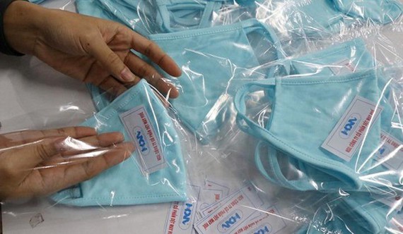 Thành phố Hồ Chí Minh đảm bảo cung ứng đủ khẩu trang vải cho người tiêu dùng