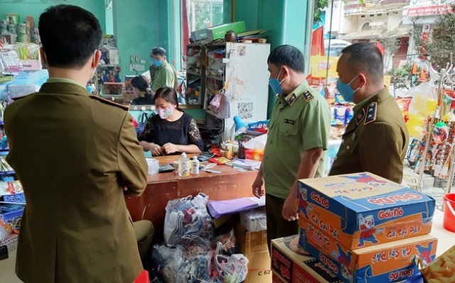 1.407 vụ vi phạm đã bị lực lượng Công an - Quản lý thị trường Hà Nội phát hiện, xử lý trong tháng 4/2020