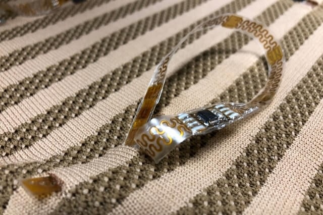 Sản phẩm may mặc nhúng cảm biến có thể giặt bằng máy