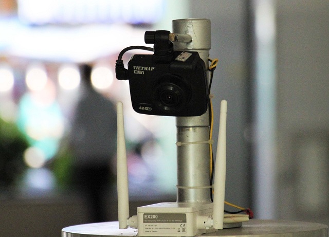 Robot diệt khuẩn bằng tia UV