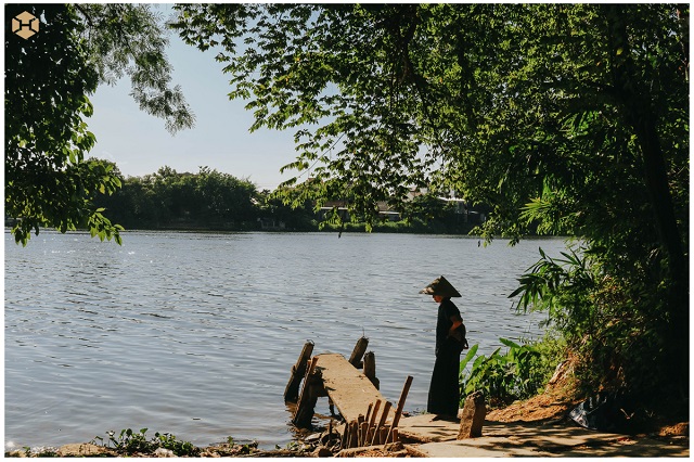 nhó thương nghề hến xứ cồn