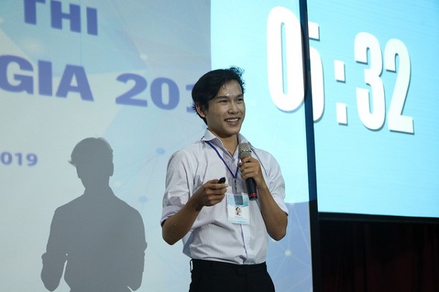 Chân dung chàng sinh viên Mai Trúc Lâm với dự án khởi nghiệp  “Thanh long sinh thái trồng trên đất ngập mặn