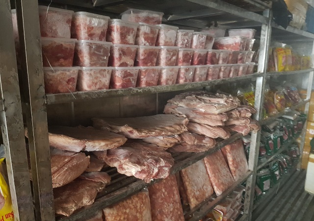 Nhiều sản phẩm thịt động vật đ&atilde; biến đổi m&agrave;u sắc