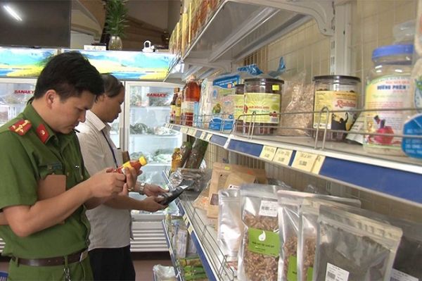 Bắc Ninh: Kiểm tra 196 cơ sở sản xuất, kinh doanh thực phẩm Bắc Ninh: Kiểm tra 196 cơ sở sản xuất, kinh doanh thực phẩm