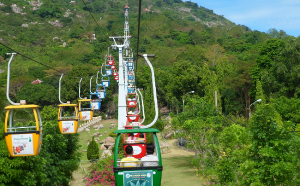 Dừng hoạt động tuyến cáp treo cũ và xe trượt ống tại Núi Bà Tây Ninh