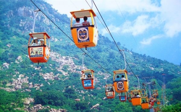 Cáp treo Núi Bà Tây Ninh tiếp tục tạm dừng hoạt động
